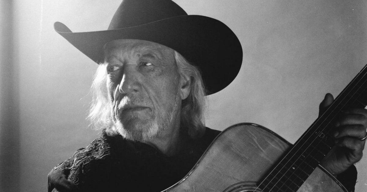 After Nearly Dying, John Anderson Adds ‘Years’ to His Life
