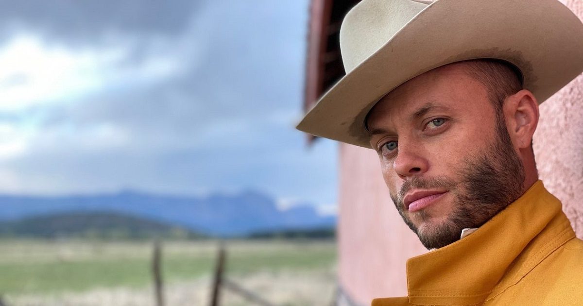 WATCH: Charley Crockett, “I Can Help”