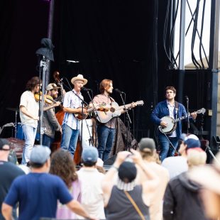 Mighty Poplar, with special guest Caleb Klauder, were a Sunday afternoon main stage treat. Photo by Cora Wagoner.