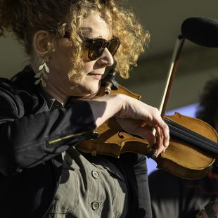 Becky Buller performs in the golden Arizona sun.